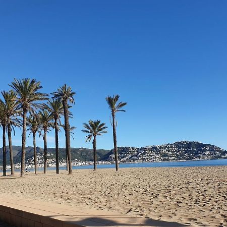 Residence De La Plage Roses - Immo Barneda Bagian luar foto