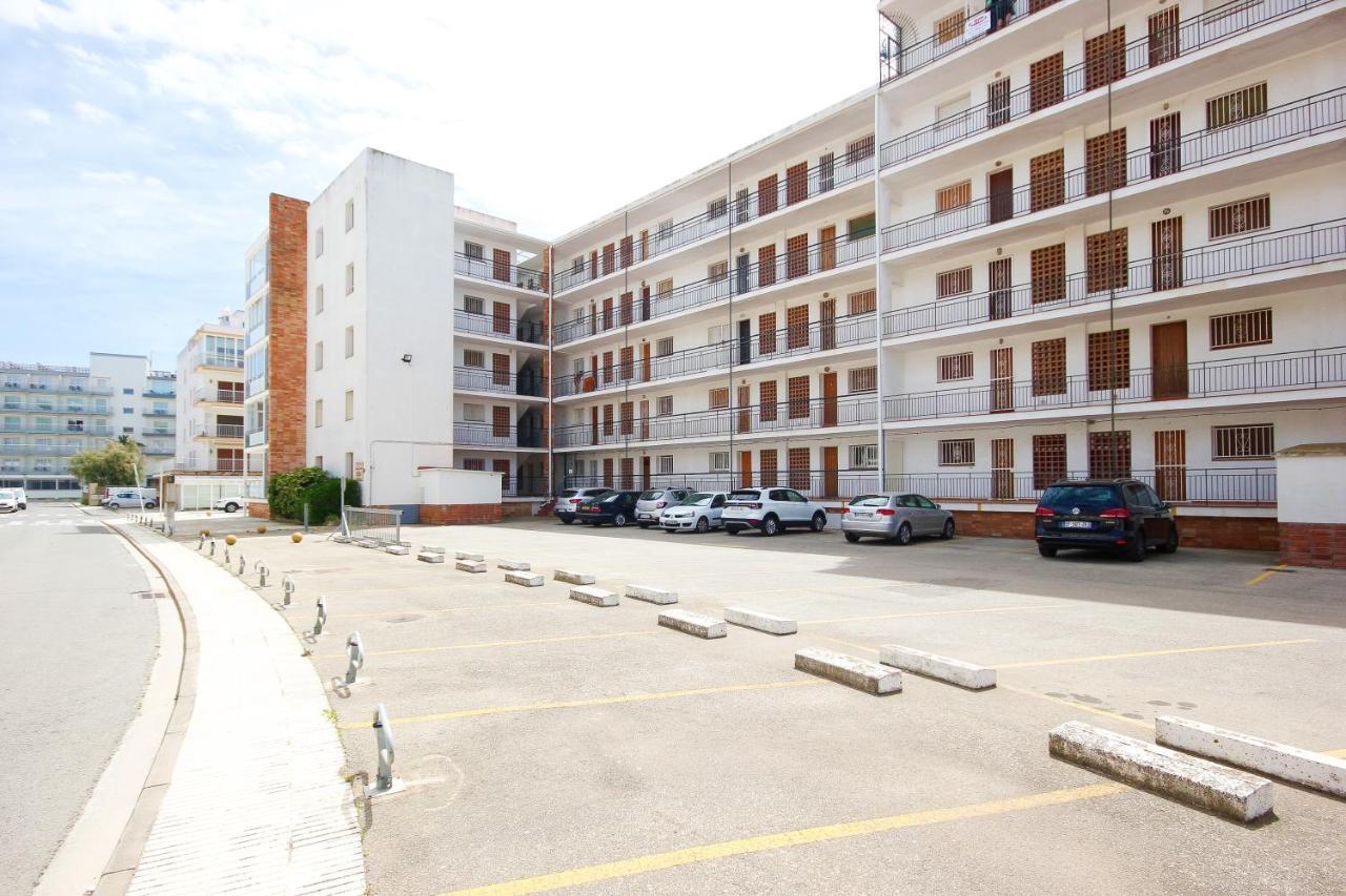 Residence De La Plage Roses - Immo Barneda Bagian luar foto