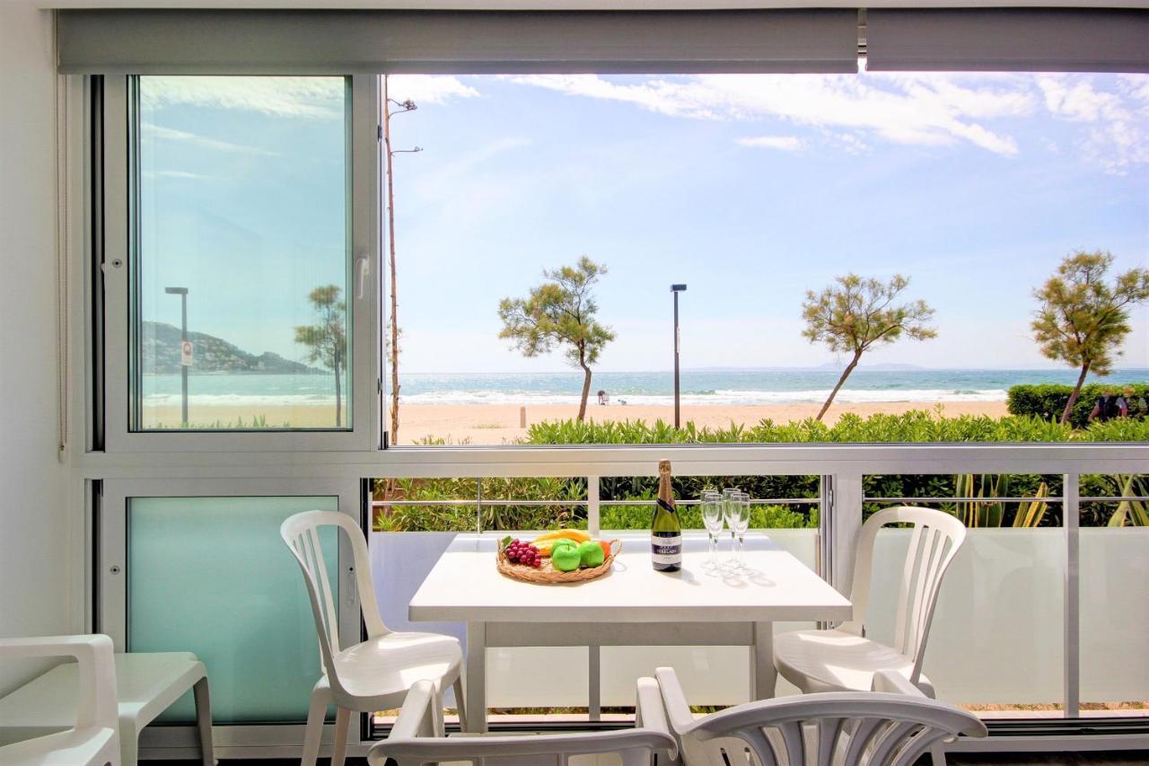 Residence De La Plage Roses - Immo Barneda Bagian luar foto